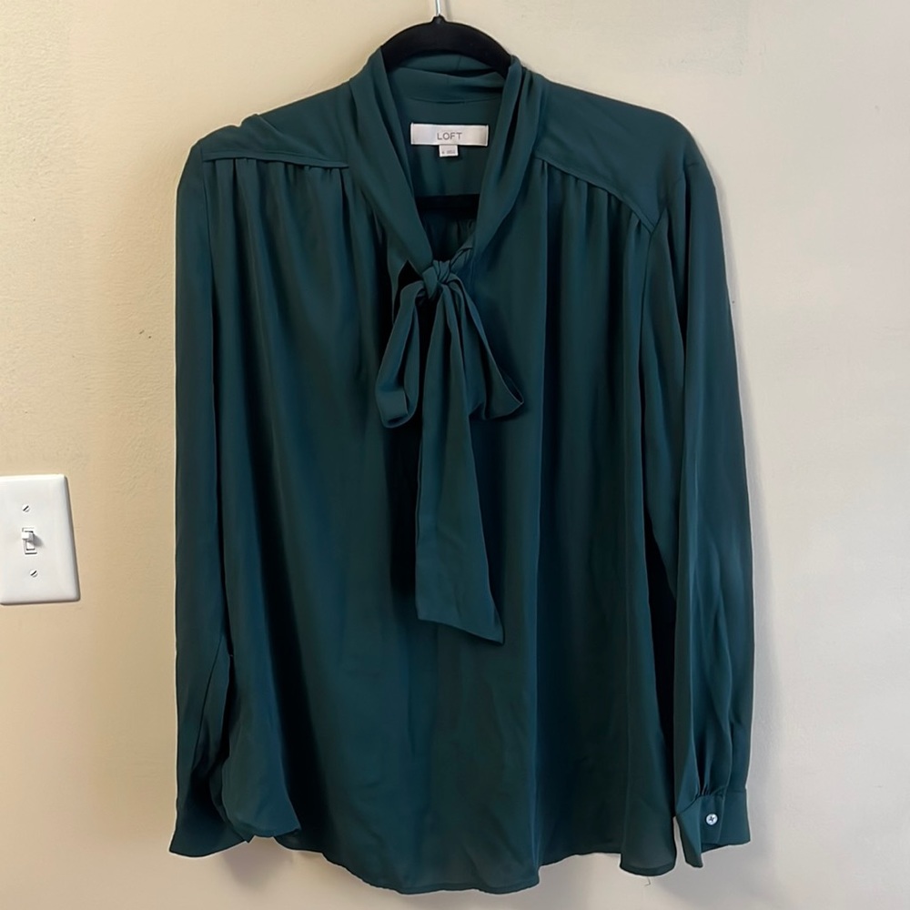 Green Loft Blouse with Bow